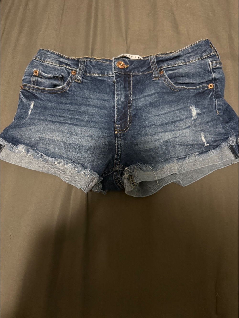 Celebrity Pink The Honey Distressed Cuffed Denim Shorts Size 9/29